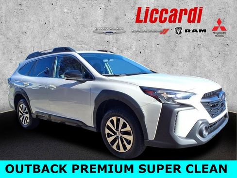 Used 2024 Subaru Outback Premium image 1