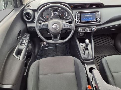 Certified 2025 Nissan Kicks Play S FWD image 3