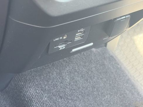 Used 2015 Ford F150 XLT w/ Equipment Group 302A Luxury RWD image 19