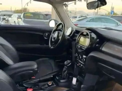 Used 2018 MINI Cooper 2-Door Hardtop FWD image 28
