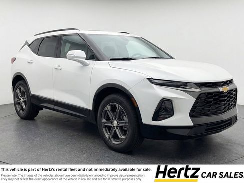 Used 2025 Chevrolet Blazer LT FWD image 1