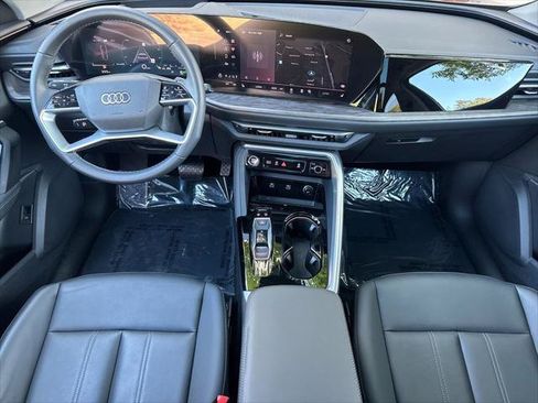 Certified 2025 Audi Q5 Premium Plus w/ Premium Plus AWD/4WD image 17