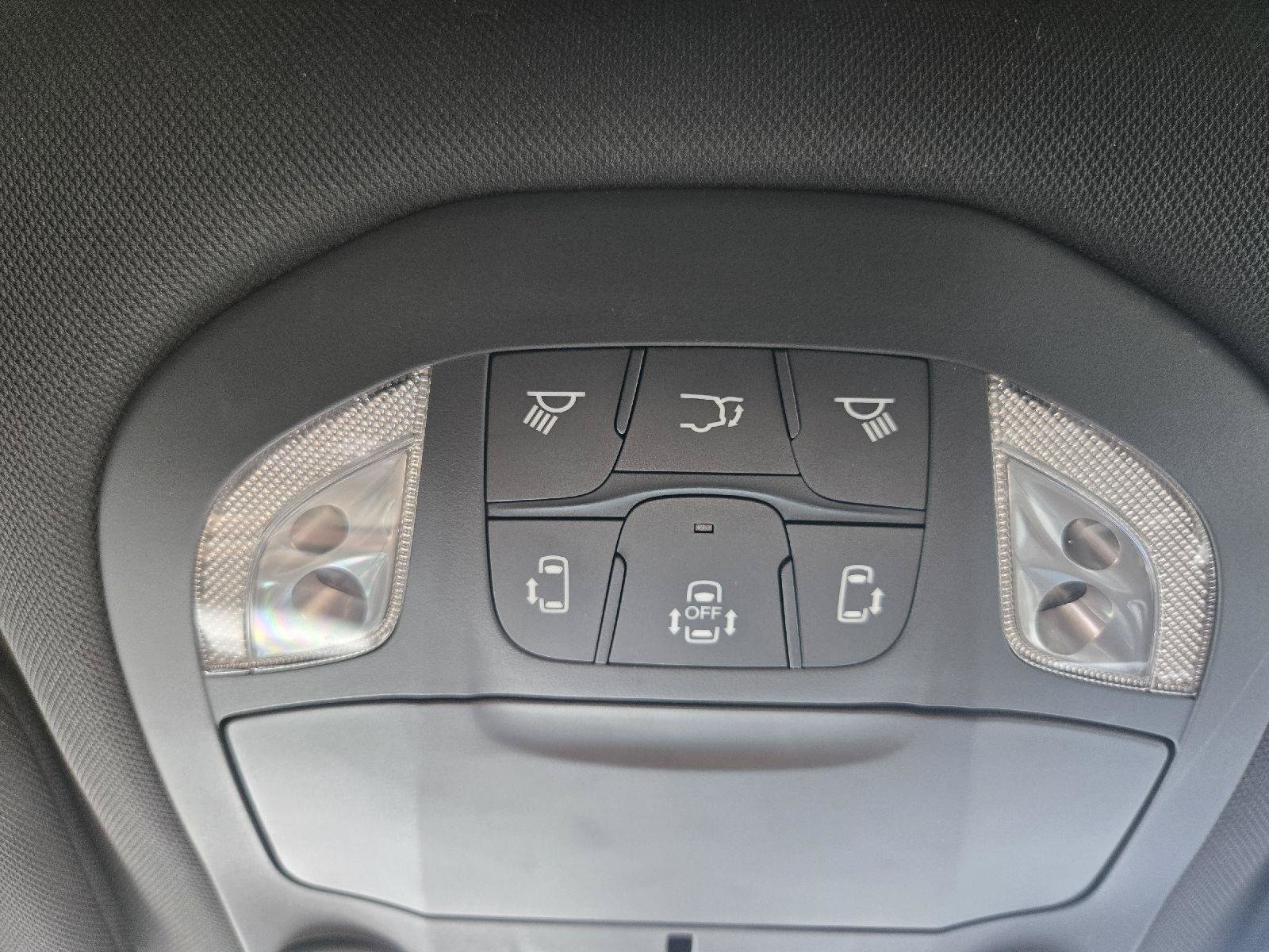 Used 2020 Chrysler Pacifica Touring-L Plus FWD image 22