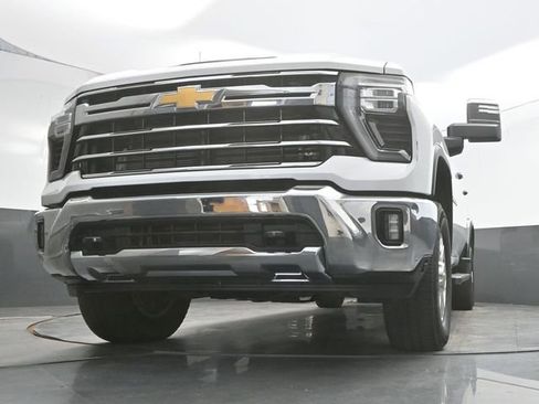 Used 2024 Chevrolet Silverado 2500 LTZ image 32