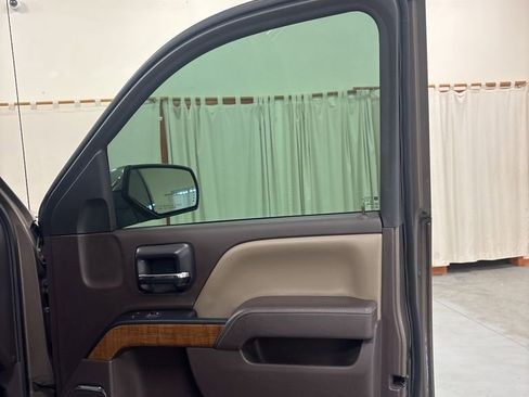 Used 2014 GMC Sierra 1500 SLT w/ SLT Crew Cab Value Package AWD/4WD image 28