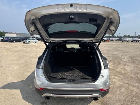 Used 2019 Lincoln MKC Premiere FWD image 10