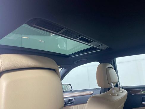 Used 2013 Mercedes-Benz E 350 Sedan image 15