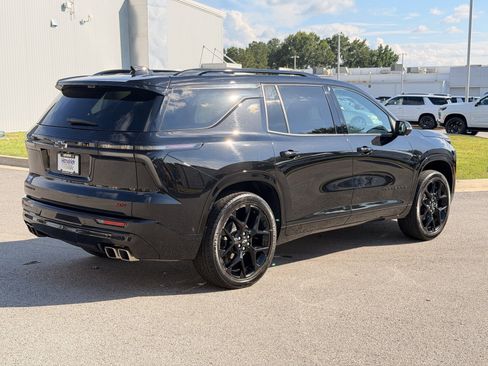 Used 2024 Chevrolet Traverse RS w/ LPO, Floor Liner Package FWD image 12