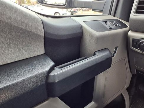 Used 2019 Ford F550 XL image 17