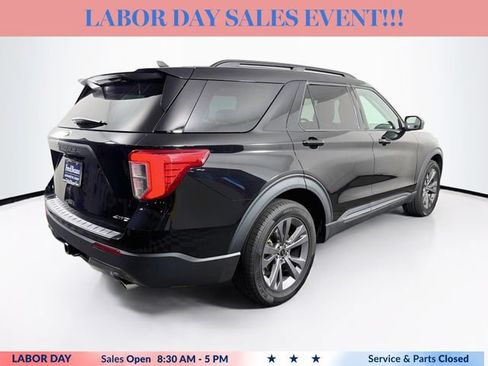 Used 2023 Ford Explorer XLT w/ Equipment Group 202A AWD/4WD image 7