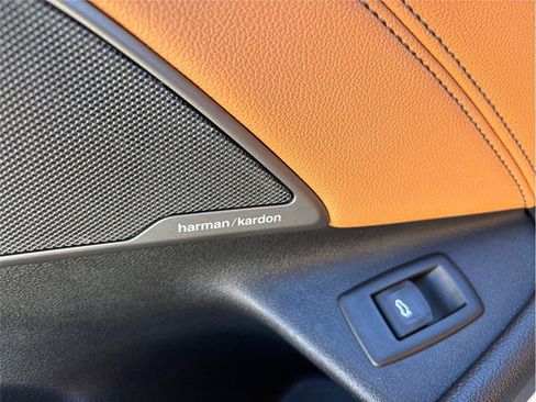 Used 2021 BMW 530i xDrive w/ Premium Package image 24