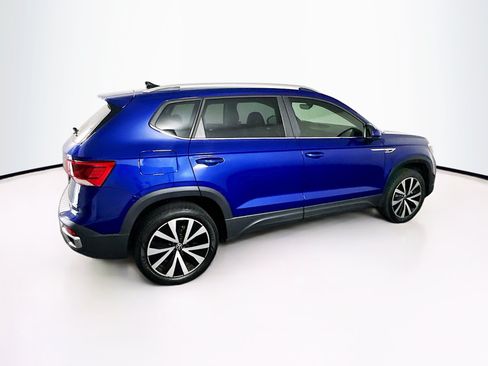 Used 2023 Volkswagen Taos SE FWD image 10