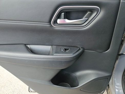 Used 2021 Nissan Rogue SL image 23