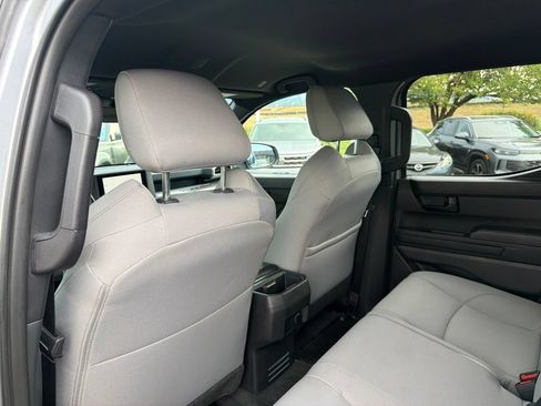 Used 2025 Toyota Tacoma SR5 AWD/4WD image 20