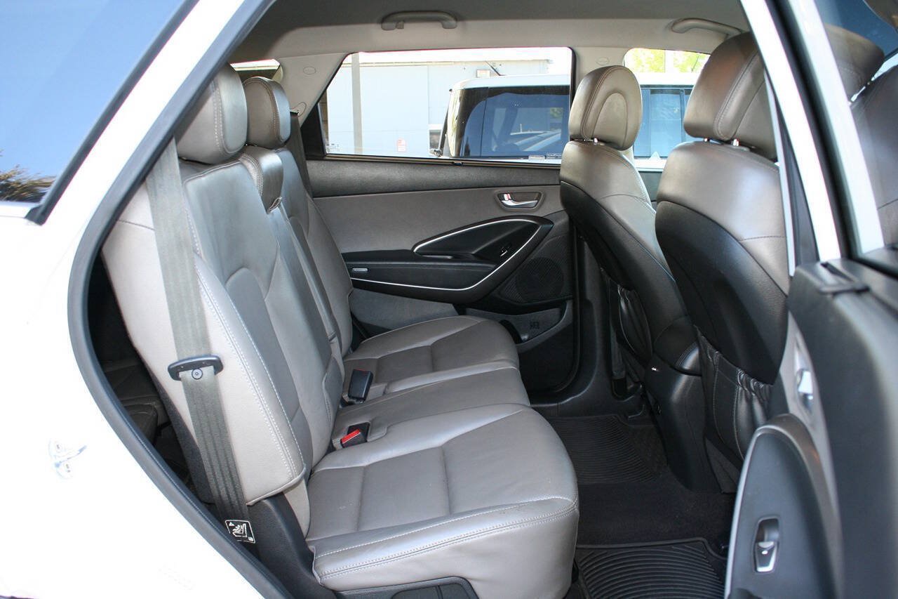 Used 2017 Hyundai Santa Fe SE w/ SE Premium Package 02 AWD/4WD image 22