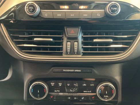 Used 2022 Ford Escape SE w/ Convenience Package image 17