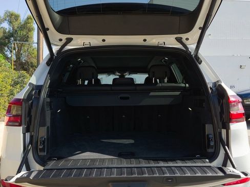 Used 2023 BMW X5 xDrive40i w/ Parking Assistance Package image 25