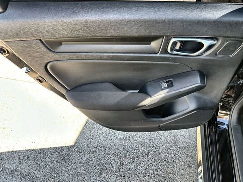 Used 2025 Honda Civic Sport image 15