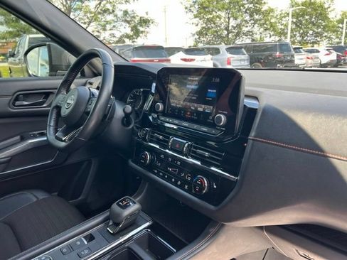 Used 2023 Nissan Pathfinder Rock Creek AWD/4WD image 33
