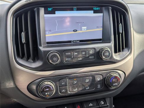 Used 2017 Chevrolet Colorado Z71 image 27