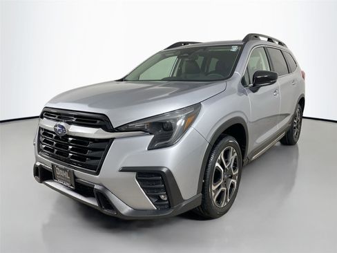 New 2026 Subaru Ascent Limited image 3