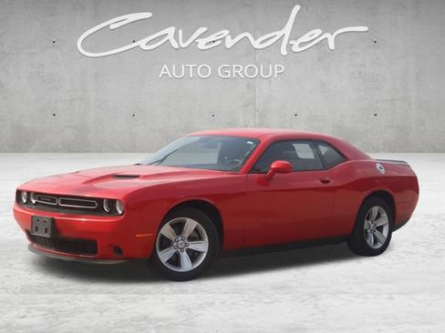 Used 2023 Dodge Challenger SXT image 1