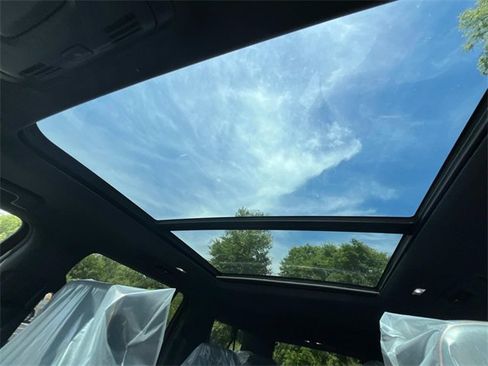 New 2025 GMC Yukon XL AT4 w/ AT4 Premium Plus Package image 25