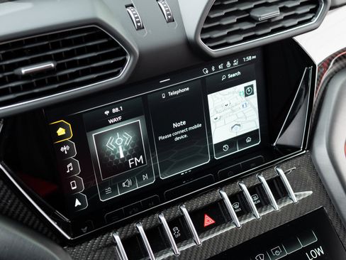 Used 2022 Lamborghini Urus image 65