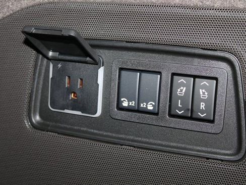 New 2026 Cadillac Escalade ESV Luxury w/ Touring Package image 33