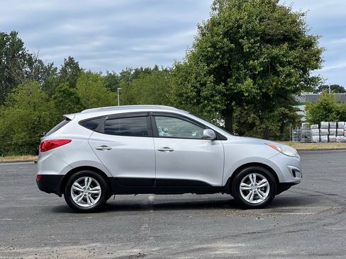 Used 2010 Hyundai Tucson GLS w/ Popular Equipment Pkg 2 FWD image 6