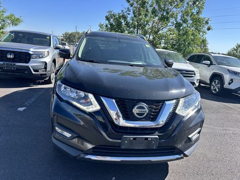 Used 2018 Nissan Rogue SV w/ Premium Package AWD/4WD image 8