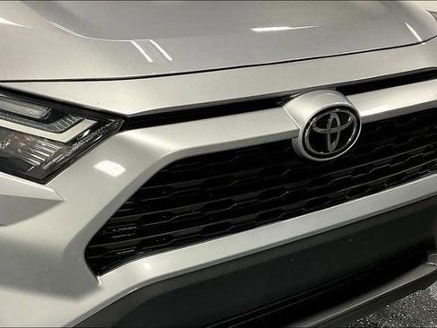Used 2022 Toyota RAV4 XLE image 28