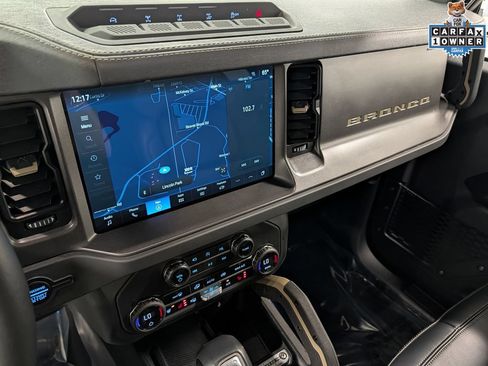 Used 2025 Ford Bronco Badlands AWD/4WD image 14