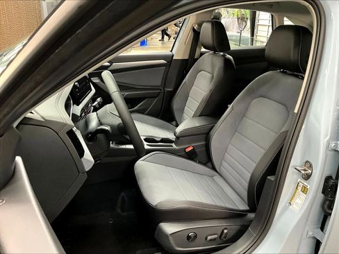 New 2026 Volkswagen Jetta SE image 11