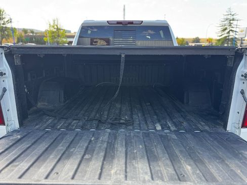 Used 2022 Chevrolet Silverado 1500 High Country w/ Technology Package image 22