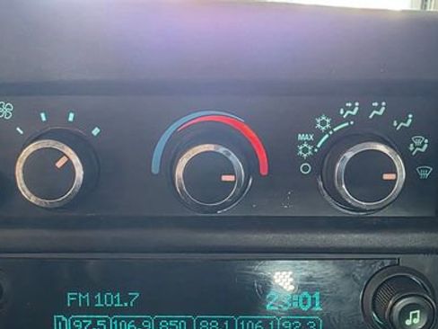 Used 2021 Chevrolet Express 2500 w/ Driver Convenience Package image 17