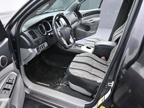 Used 2015 Toyota Tacoma 4x4 Double Cab image 11