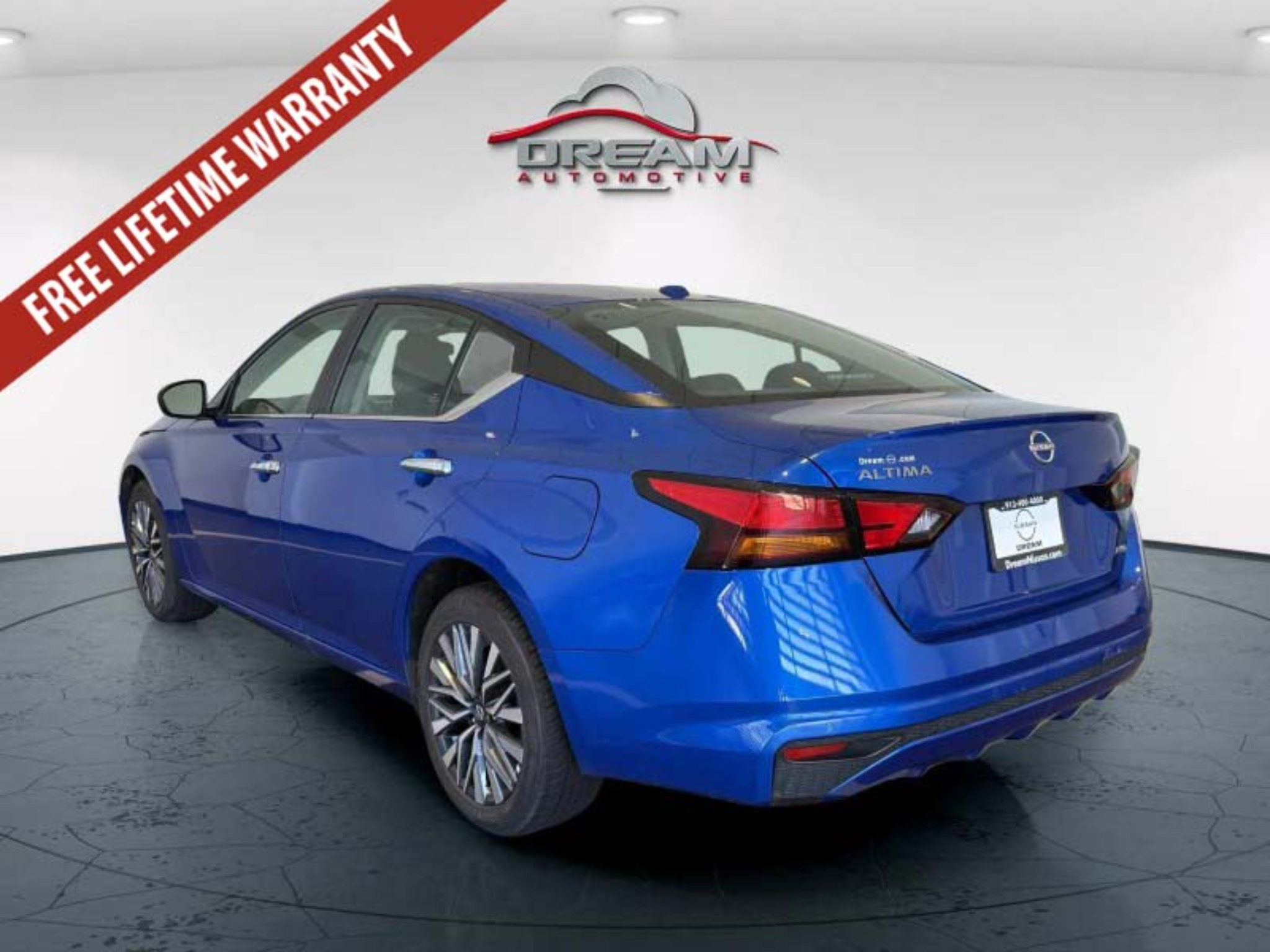 Used 2025 Nissan Altima 2.5 SV AWD/4WD image 6