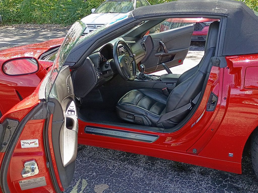 Used 2008 Chevrolet Corvette Convertible w/ Preferred Equipment Group RWD image 9