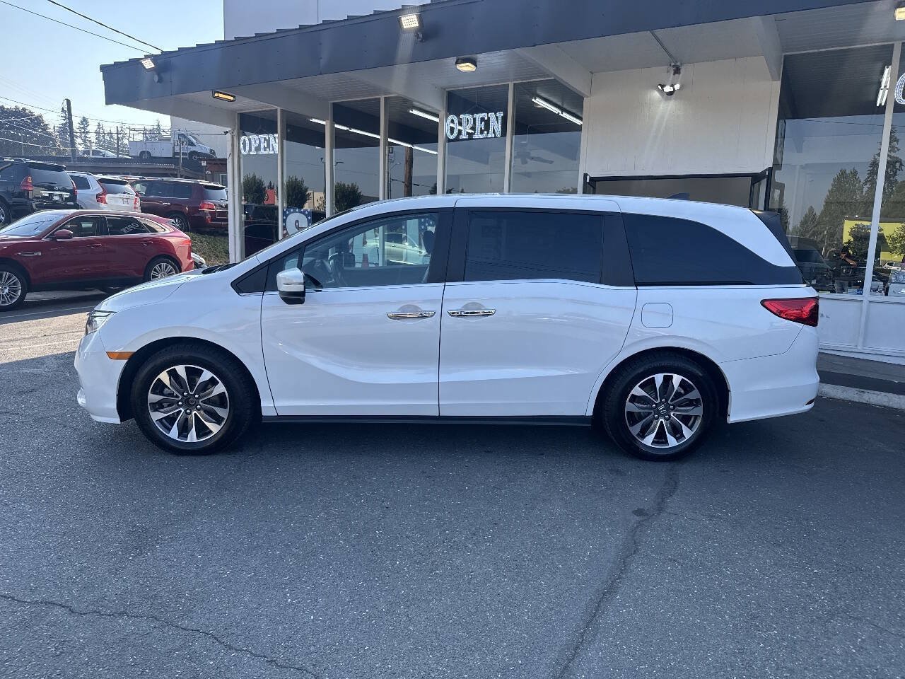 Used 2023 Honda Odyssey EX-L image 3