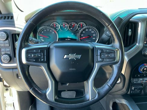 Used 2021 Chevrolet Silverado 1500 LT Trail Boss w/ Convenience Package II AWD/4WD image 9