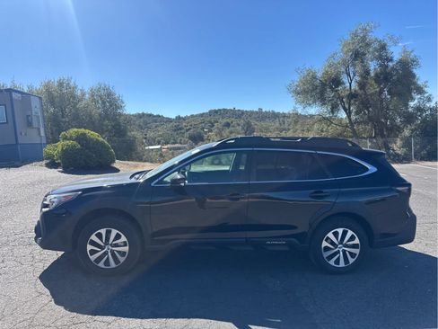 Used 2023 Subaru Outback Premium AWD/4WD image 8