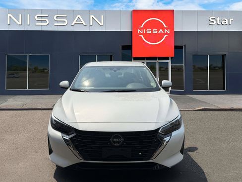Used 2024 Nissan Sentra SV FWD image 2