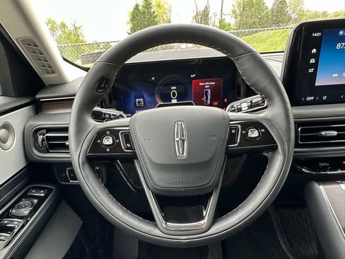 New 2026 Lincoln Aviator Reserve w/ Luxury Package AWD/4WD image 8