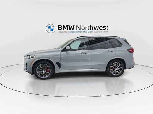 New 2026 BMW X5 xDrive50e w/ Executive Package AWD/4WD image 10