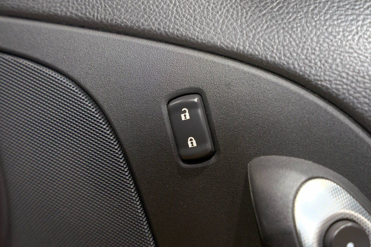 Used 2007 Chevrolet Corvette Z06 w/ Preferred Equipment Group RWD image 38