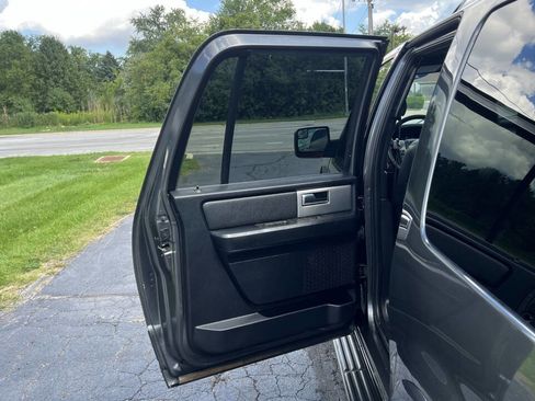 Used 2017 Ford Expedition EL Limited image 35