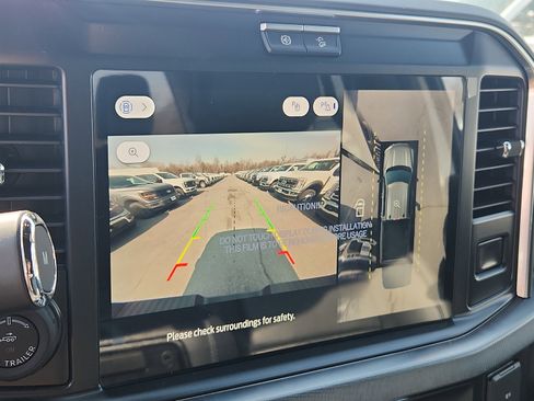 New 2025 Ford F250 Platinum image 17