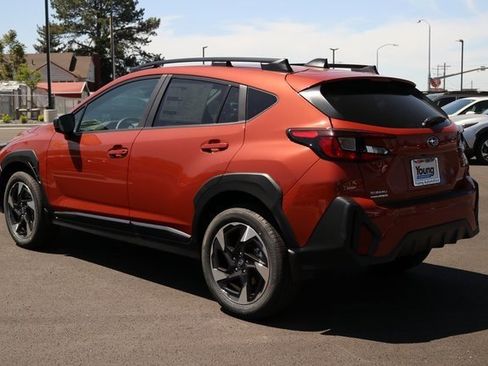 Used 2025 Subaru Crosstrek 2.5i Limited w/ Crosstrek Mirror Package image 5