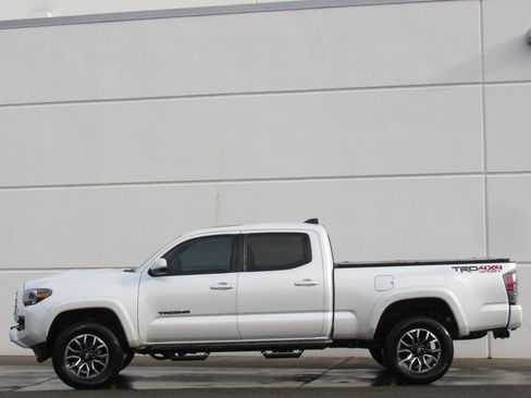 Certified 2023 Toyota Tacoma TRD Sport w/ TRD Premium Sport Package image 4